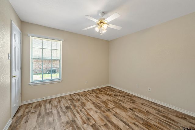672 Inwood St, Mineola, TX 75773