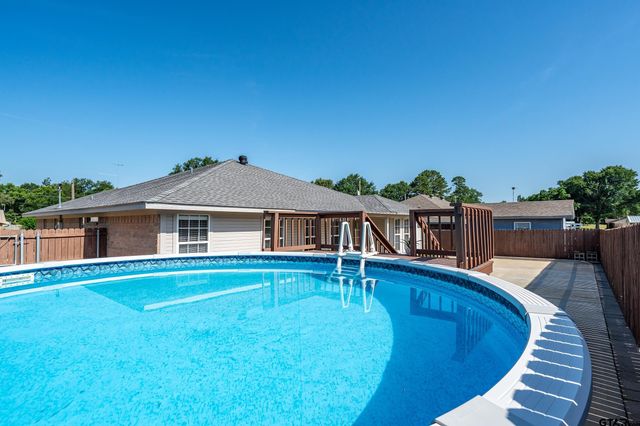 672 Inwood St, Mineola, TX 75773