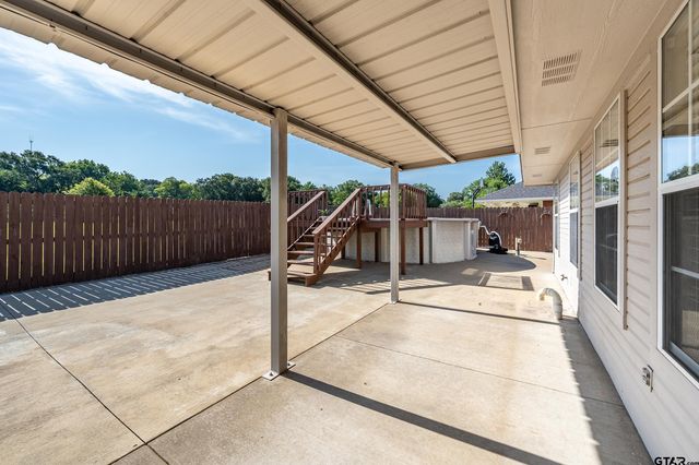 672 Inwood St, Mineola, TX 75773