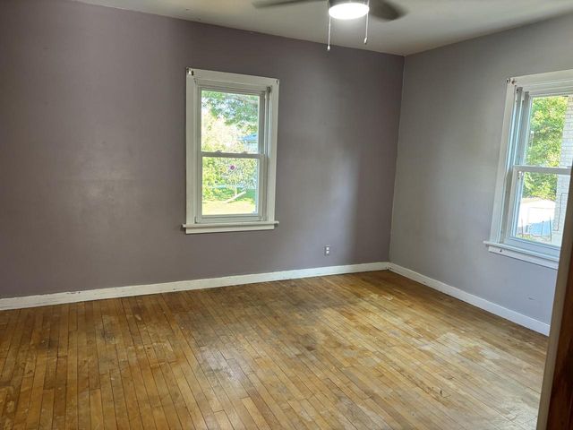 646 Summit AVENUE, Oconomowoc, WI 53066