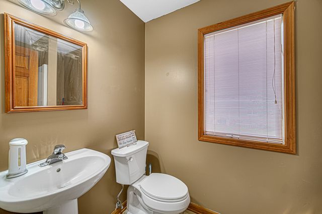 23 Amanda Lane, Yorkville, IL 60560