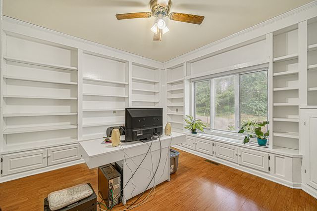 23 Amanda Lane, Yorkville, IL 60560