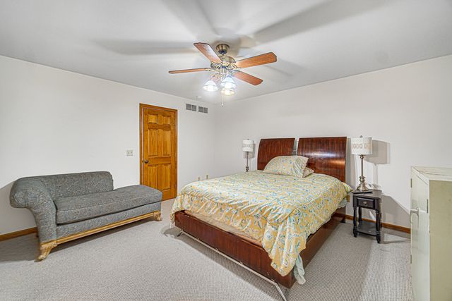 23 Amanda Lane, Yorkville, IL 60560
