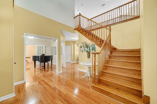 23 Amanda Lane, Yorkville, IL 60560