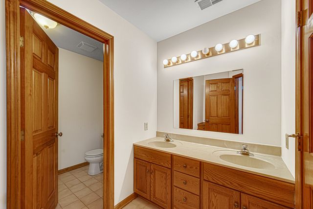 23 Amanda Lane, Yorkville, IL 60560