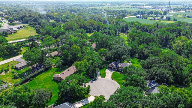 23 Amanda Lane, Yorkville, IL 60560