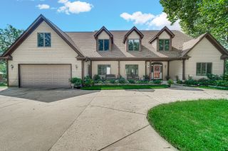 23 Amanda Lane, Yorkville, IL 60560