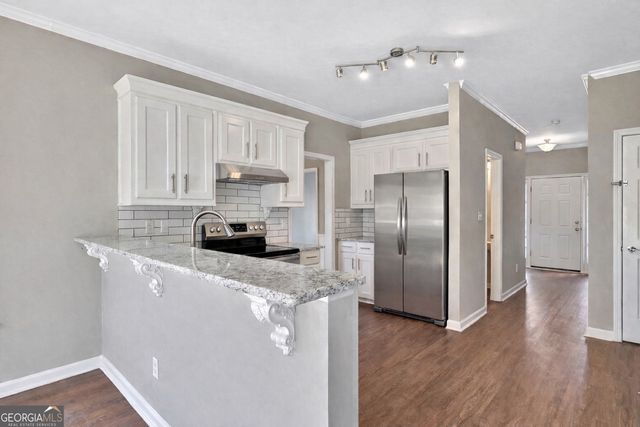 680 SOMERSET VALE Drive, Lawrenceville, GA 30044