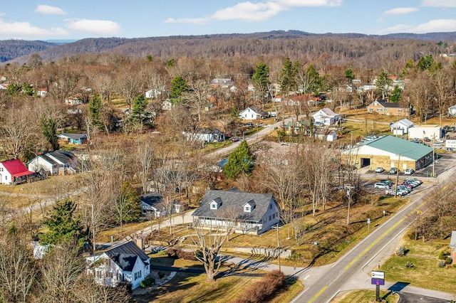 503 S Pine St, Monterey, TN 38574