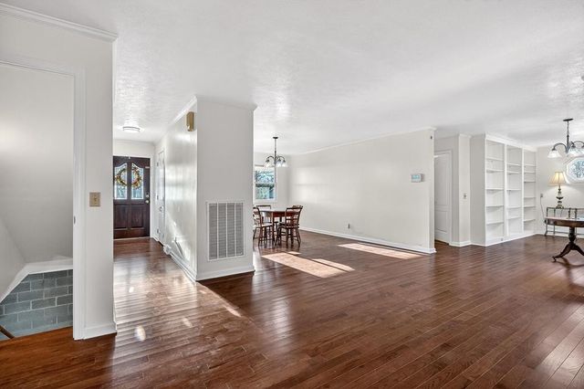 503 S Pine St, Monterey, TN 38574