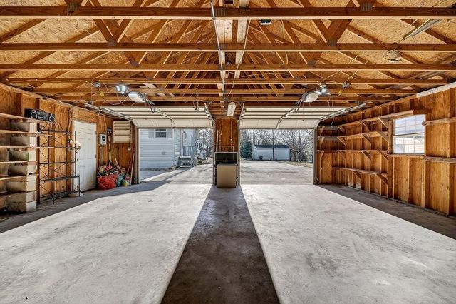 503 S Pine St, Monterey, TN 38574