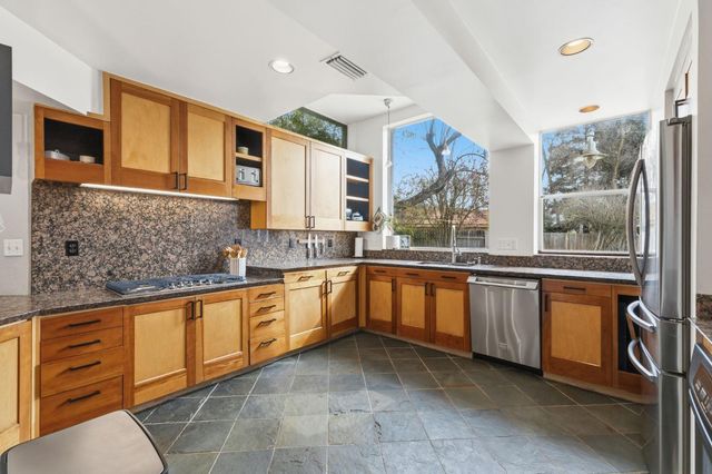 6244 N Farris Avenue, Fresno, CA 93711