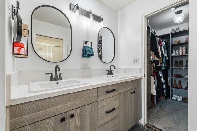 6244 N Farris Avenue, Fresno, CA 93711