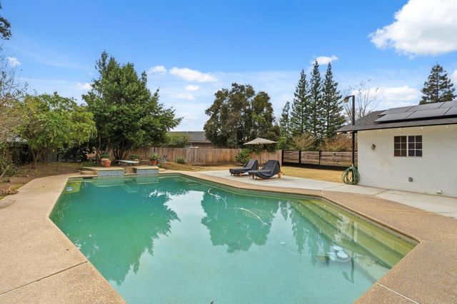 6244 N Farris Avenue, Fresno, CA 93711