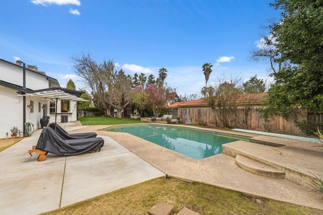 6244 N Farris Avenue, Fresno, CA 93711