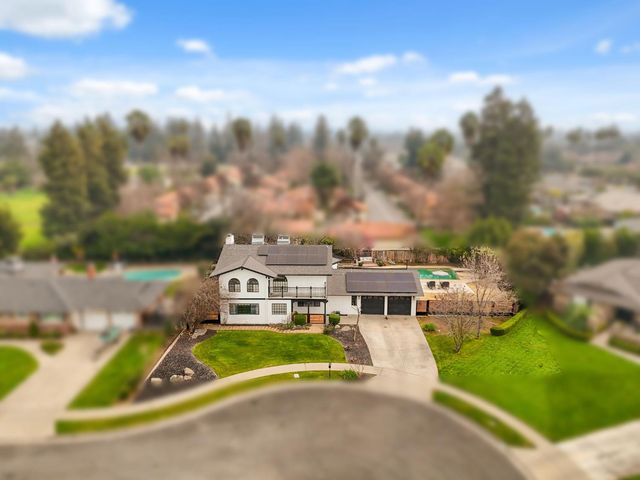 6244 N Farris Avenue, Fresno, CA 93711