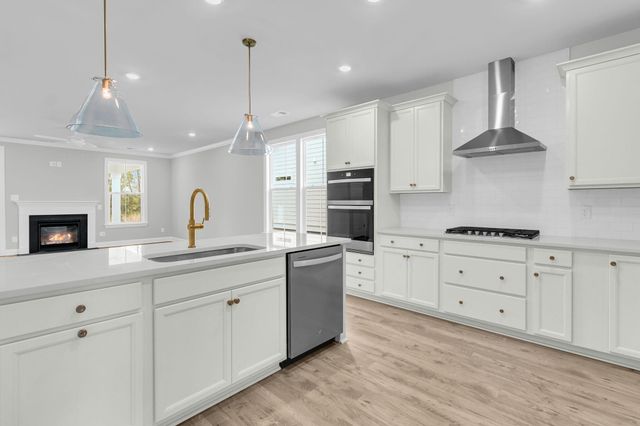 733 Maynard Lane, Summerville, SC 29486