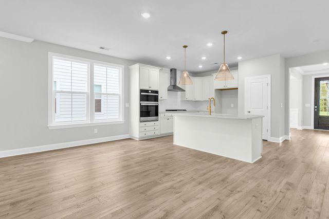 733 Maynard Lane, Summerville, SC 29486
