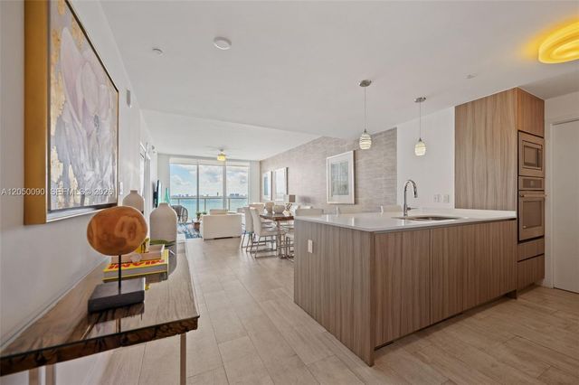 600 NE 27th St 1402, Miami, FL 33137