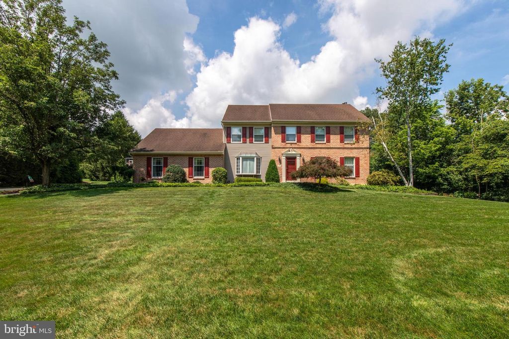 2178 WEHR MILL RD, Allentown, PA 18104