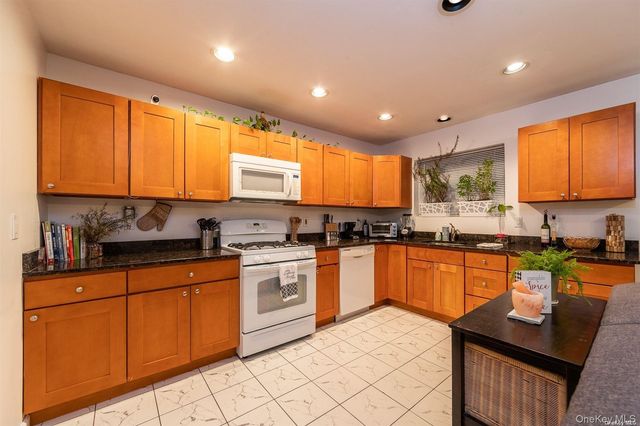 680 W Beech Street B, Long Beach, NY 11561