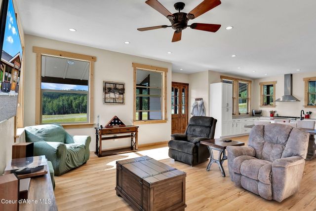 12194 E ROSEWOOD RD, St. Maries, ID 83861