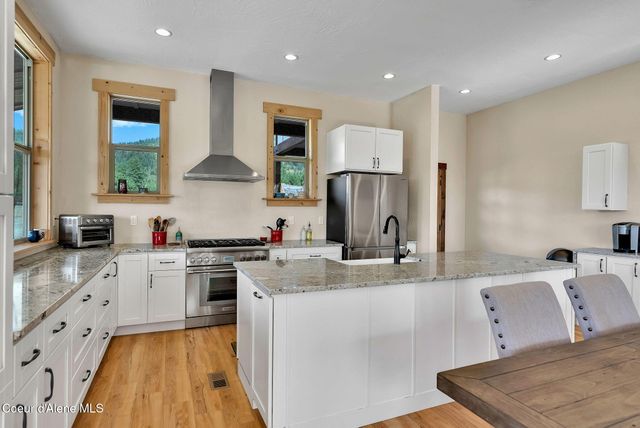 12194 E ROSEWOOD RD, St. Maries, ID 83861