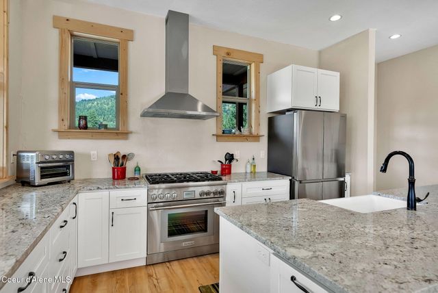 12194 E ROSEWOOD RD, St. Maries, ID 83861