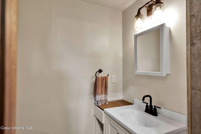 12194 E ROSEWOOD RD, St. Maries, ID 83861