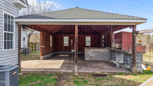 403 Western Wayne Drive, Pikeville, NC 27863