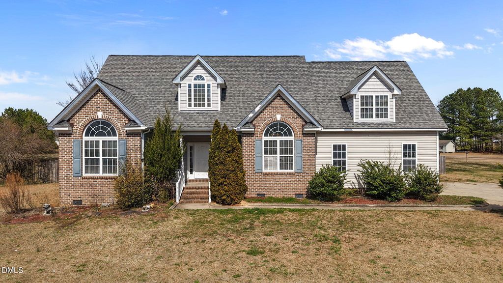 403 Western Wayne Drive, Pikeville, NC 27863