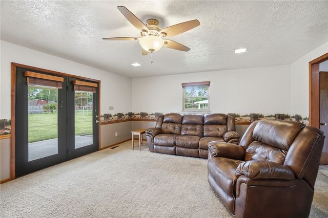 121 Chestnut Avenue, Carlisle, OH 45005