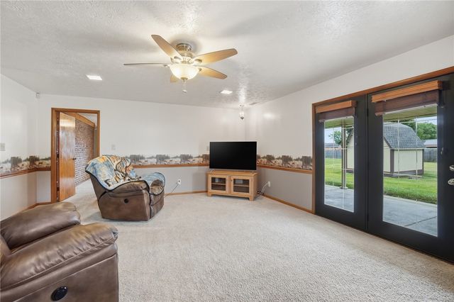 121 Chestnut Avenue, Carlisle, OH 45005