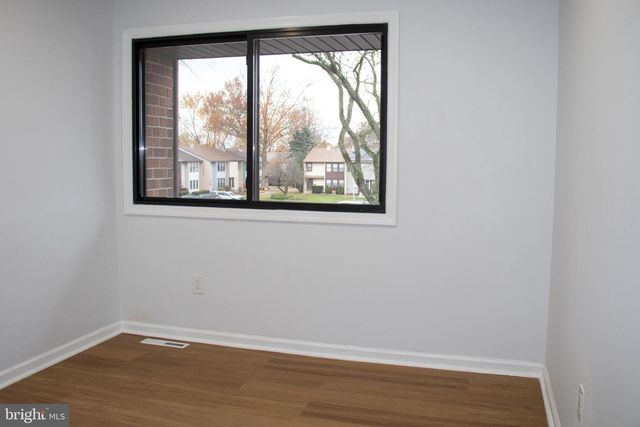 842 JAMESTOWN RD, East Windsor, NJ 08520