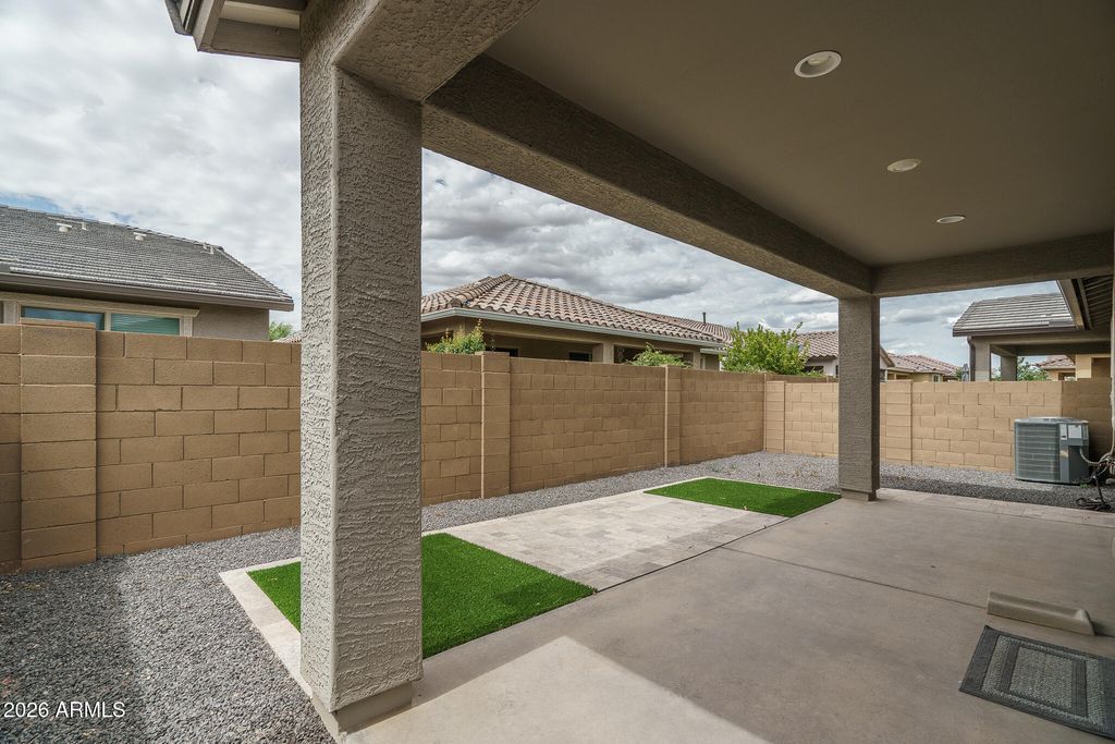 Image 20 of property listing at 24870 N 171ST Lane, Surprise, AZ 85387