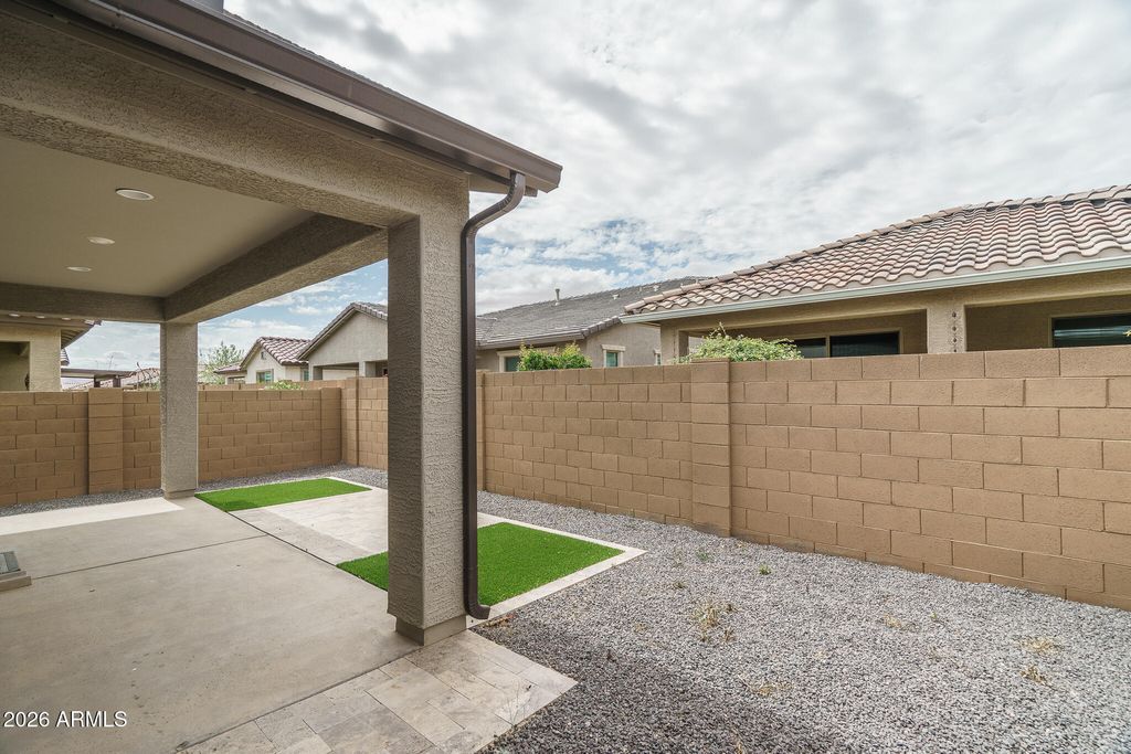 Image 24 of property listing at 24870 N 171ST Lane, Surprise, AZ 85387