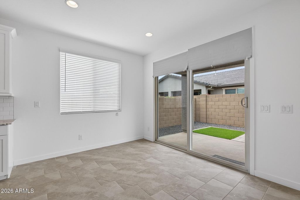 Image 5 of property listing at 24870 N 171ST Lane, Surprise, AZ 85387