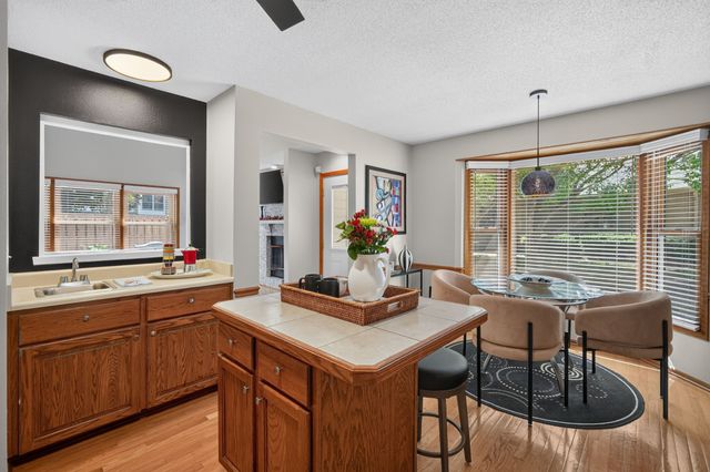 1070 50th Street 14A, West Des Moines, IA 50266