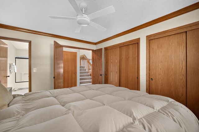 1070 50th Street 14A, West Des Moines, IA 50266