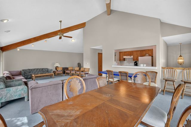 1070 50th Street 14A, West Des Moines, IA 50266