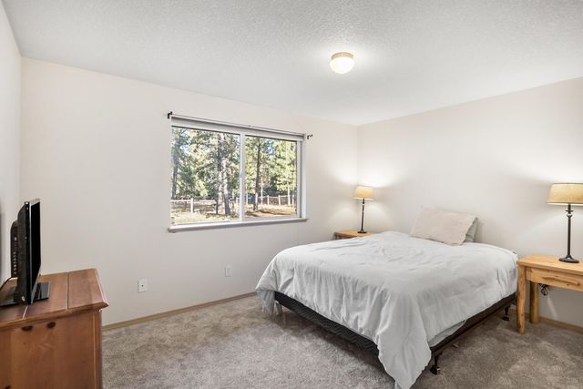 18870 Tuscarora Lane, Bend, OR 97702