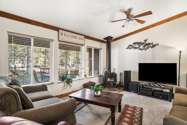 18870 Tuscarora Lane, Bend, OR 97702