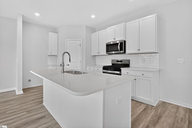 101 Leacock Drive, Fountain Inn, SC 29644