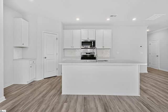 101 Leacock Drive, Fountain Inn, SC 29644