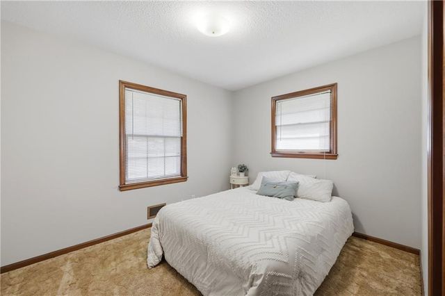 15505 E 36th Terrace S, Independence, MO 64055