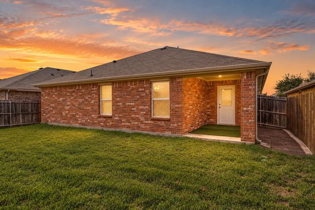 1084 Decker Drive, Fate, TX 75189