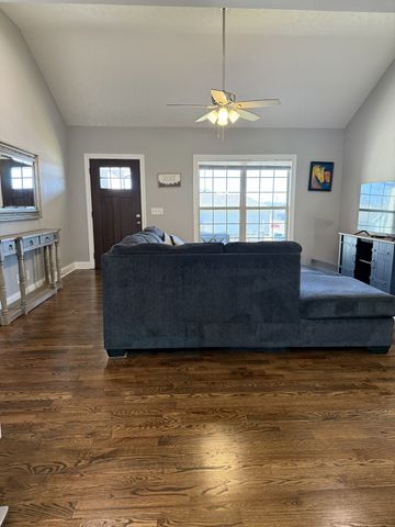 204 Rose Ln, Shelbyville, TN 37160