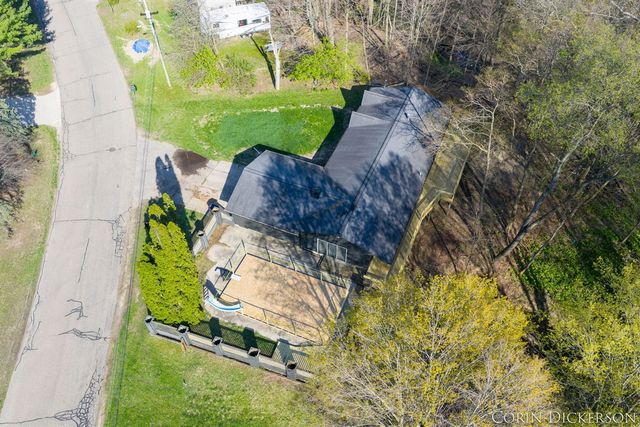 258 Lowe Street, Allegan, MI 49010