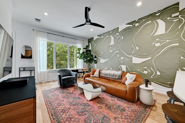 1407 Greenwood Ave 3, Austin, TX 78721