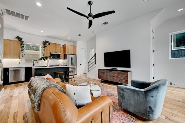1407 Greenwood Ave 3, Austin, TX 78721